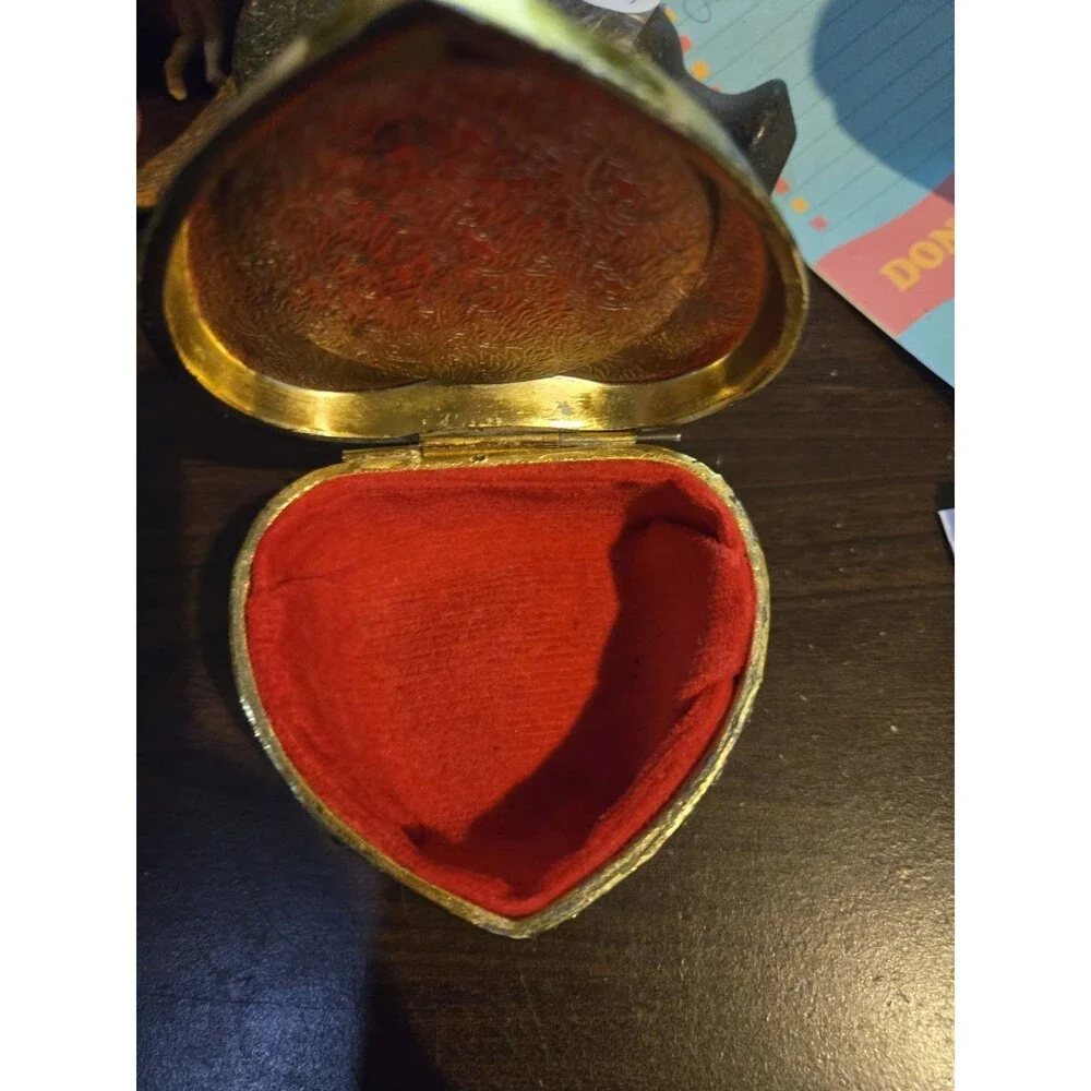 Distressed Metal Heart Shaped Trinket Box Hummel Girl Red Lining Made In Japan
